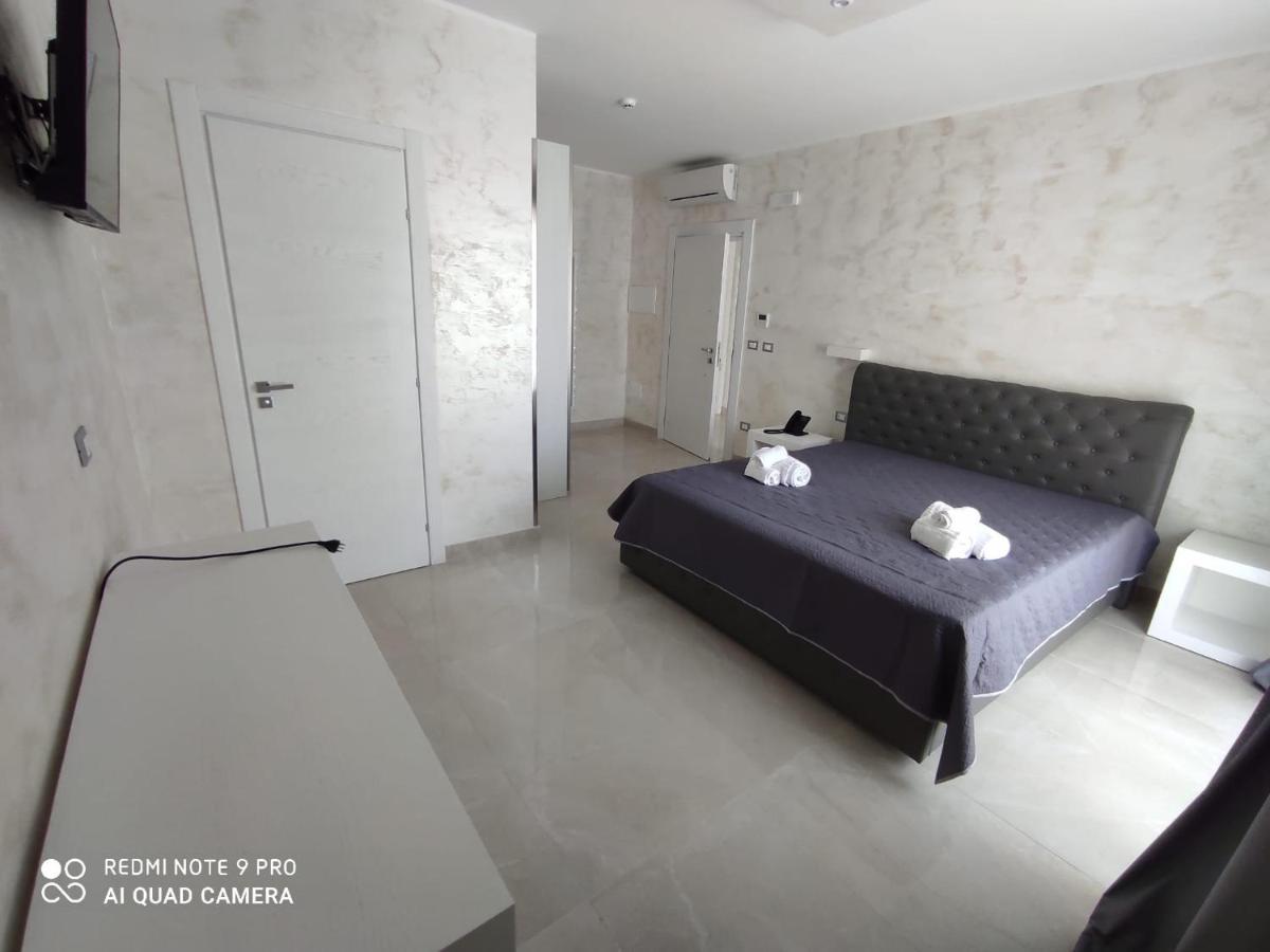 Hotel Paladini Porto Cesareo Buitenkant foto