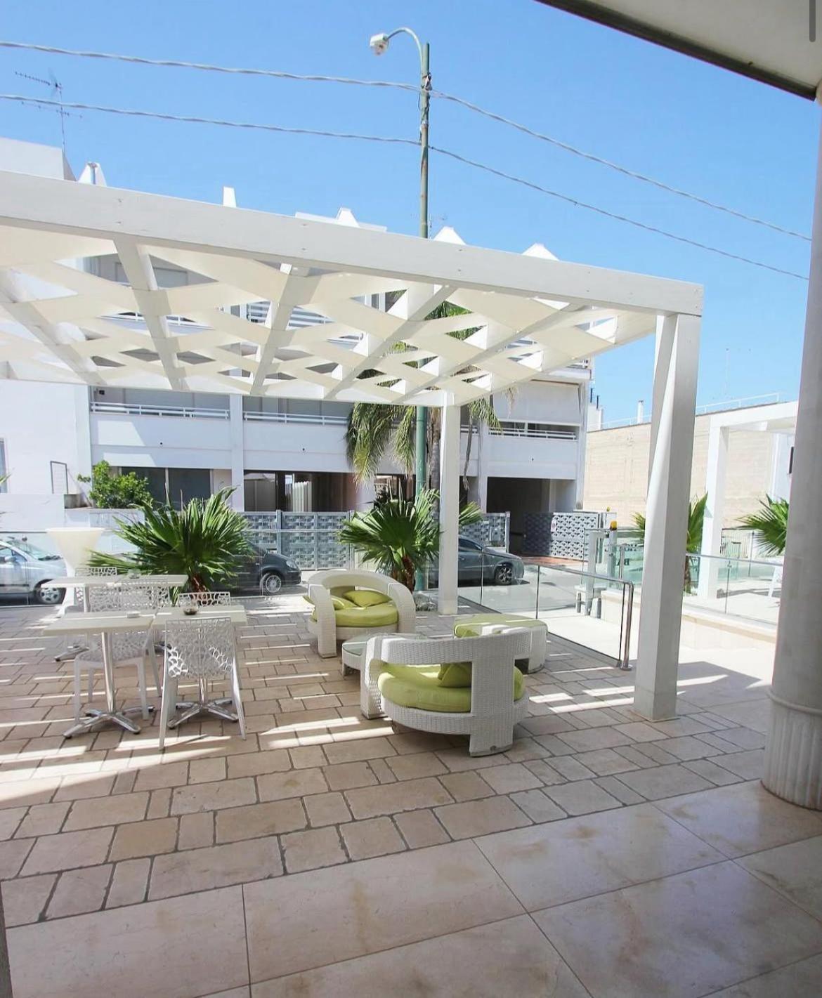 Hotel Paladini Porto Cesareo Buitenkant foto